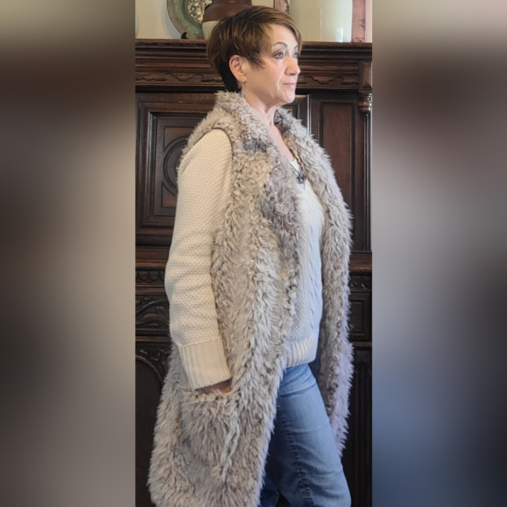 FAUX FUR Coco and Carmen Long Mohair Blend Open Vest NWT Size S/M
